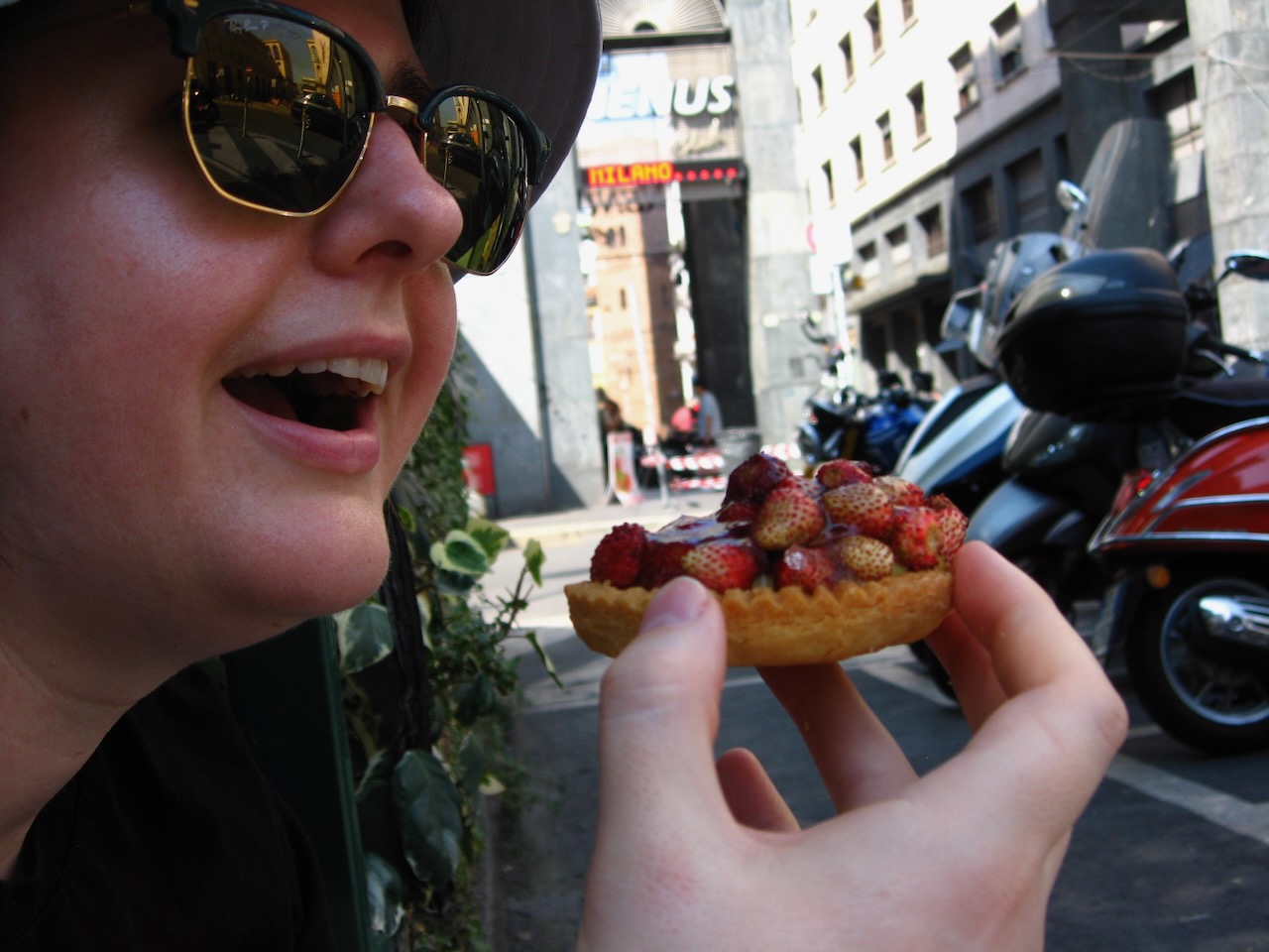 2025-08-15_11-57-45_Street pastry.jpeg